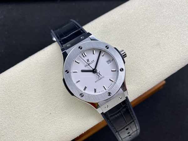 ウブロコピー時計側面デザイン